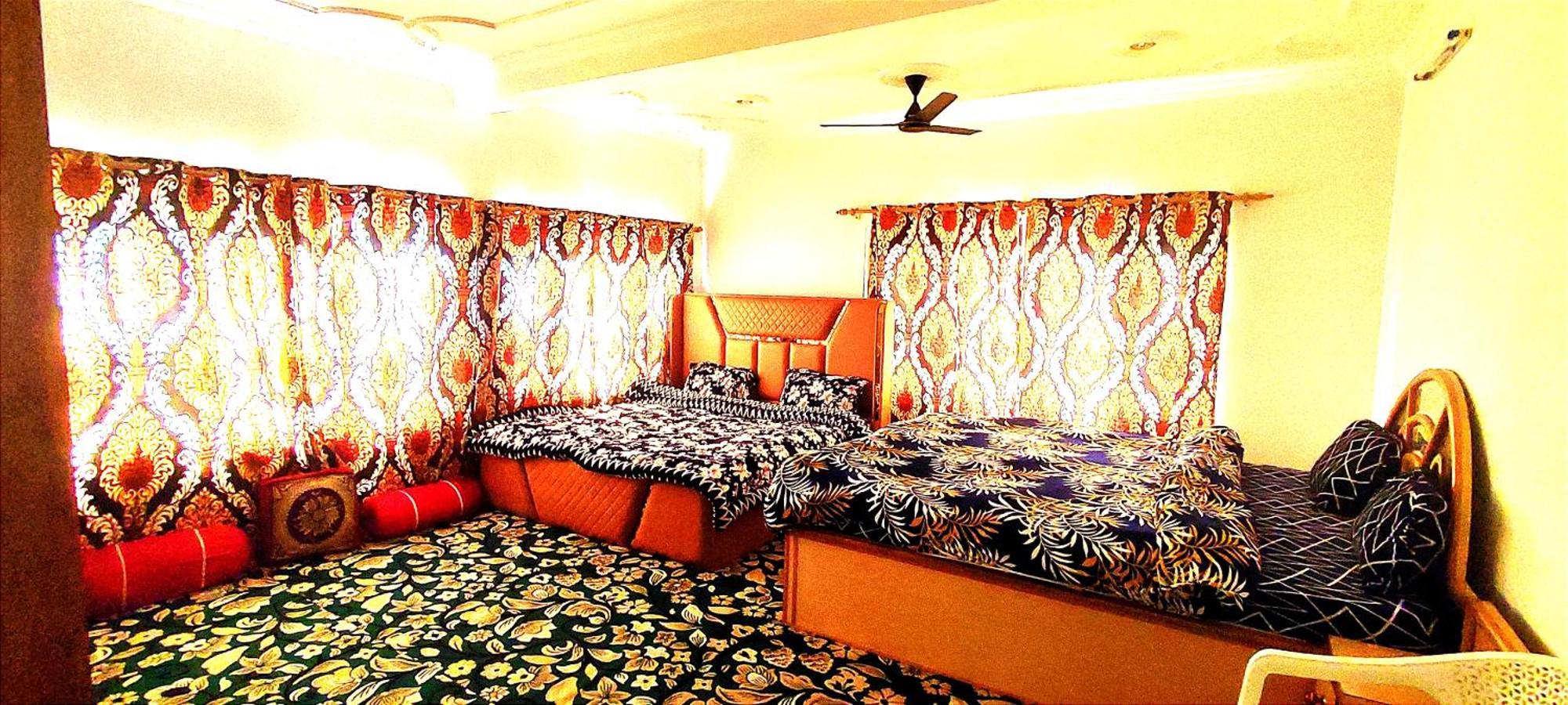 The Clover Inn Srīnagar Kültér fotó